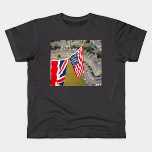 Hot Air Balloon Over Royal Crescent, Bath. Kids T-Shirt